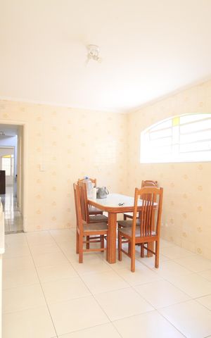 Casa para alugar com 166m², 3 quartos e 2 vagasCozinha
