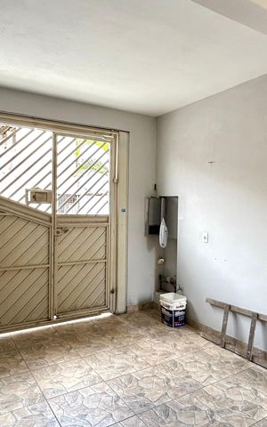 Casa à venda com 125m², 2 quartos e 1 vaga Casa à venda com 125m², 2 quartos e 1 vagaGaragem