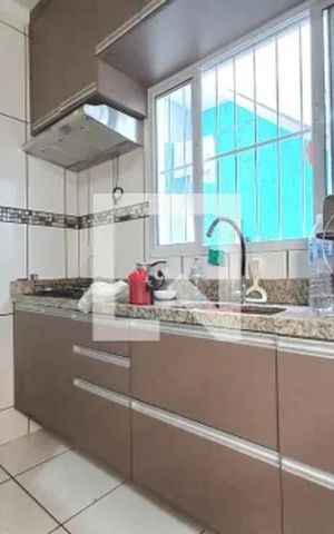 Casa à venda com 100m², 3 quartos e 2 vagas Casa à venda com 100m², 3 quartos e 2 vagasCozinha