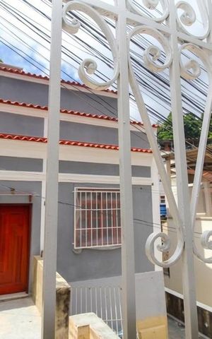Casa à venda com 70m², 2 quartos e sem vaga Casa à venda com 70m², 2 quartos e sem vagaFachada
