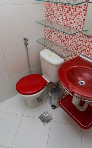 Casa à venda com 70m², 2 quartos e sem vaga Casa à venda com 70m², 2 quartos e sem vagaBanheiro