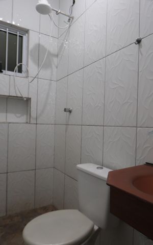 Casa para alugar com 80m², 2 quartos e 1 vagaBanheiro de Baixo