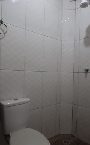 Casa para alugar com 80m², 2 quartos e 1 vagaBanheiro de Cima