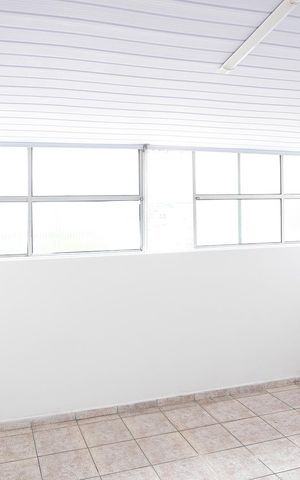 Casa para alugar com 90m², 2 quartos e 1 vagaÁrea de serviço