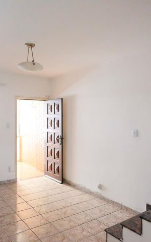 Casa para alugar com 90m², 2 quartos e 1 vagaSala