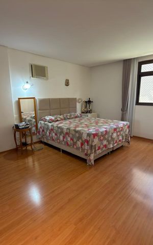Apartamento à venda com 162m², 4 quartos e 2 vagas Apartamento à venda com 162m², 4 quartos e 2 vagasQuarto 3