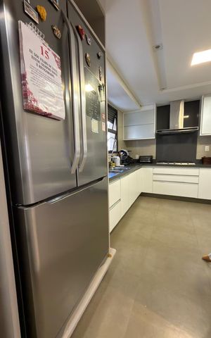 Apartamento à venda com 162m², 4 quartos e 2 vagas Apartamento à venda com 162m², 4 quartos e 2 vagasCozinha