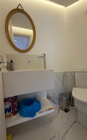 Apartamento à venda com 162m², 4 quartos e 2 vagas Apartamento à venda com 162m², 4 quartos e 2 vagasBanheiro social 2