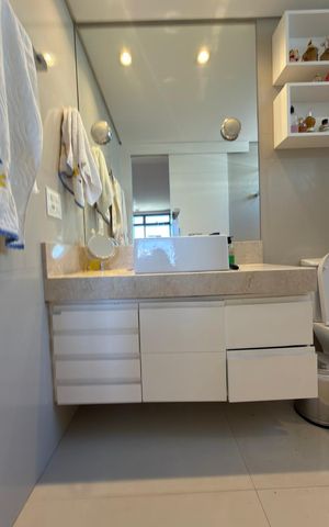 Apartamento à venda com 162m², 4 quartos e 2 vagas Apartamento à venda com 162m², 4 quartos e 2 vagasBanheiro 4