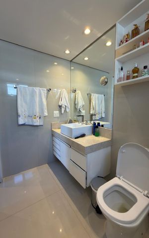 Apartamento à venda com 162m², 4 quartos e 2 vagas Apartamento à venda com 162m², 4 quartos e 2 vagasBanheiro 4