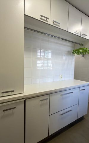 Apartamento à venda com 162m², 4 quartos e 2 vagas Apartamento à venda com 162m², 4 quartos e 2 vagasLavanderia