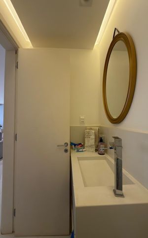 Apartamento à venda com 162m², 4 quartos e 2 vagas Apartamento à venda com 162m², 4 quartos e 2 vagasBanheiro social 2