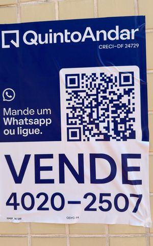 Apartamento à venda com 162m², 4 quartos e 2 vagas Apartamento à venda com 162m², 4 quartos e 2 vagasPlaquinha