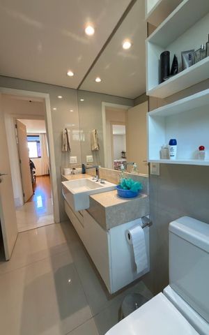 Apartamento à venda com 162m², 4 quartos e 2 vagas Apartamento à venda com 162m², 4 quartos e 2 vagasBanheiro 3