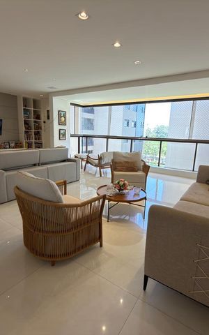 Apartamento à venda com 162m², 4 quartos e 2 vagas Apartamento à venda com 162m², 4 quartos e 2 vagasSala e copa