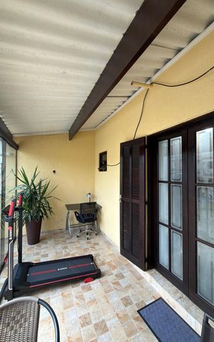 Casa para alugar com 190m², 3 quartos e 2 vagas Casa para alugar com 190m², 3 quartos e 2 vagasQuarto 1 - Suíte Sacada