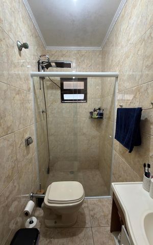 Casa para alugar com 190m², 3 quartos e 2 vagas Casa para alugar com 190m², 3 quartos e 2 vagasQuarto 1 - Suíte Banheiro