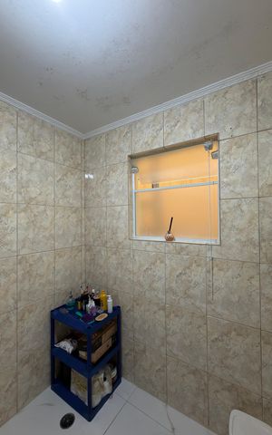 Casa para alugar com 190m², 3 quartos e 2 vagas Casa para alugar com 190m², 3 quartos e 2 vagasBanheiro Social 1