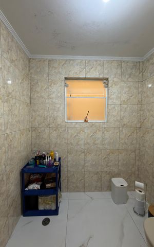 Casa para alugar com 190m², 3 quartos e 2 vagas Casa para alugar com 190m², 3 quartos e 2 vagasBanheiro Social 1