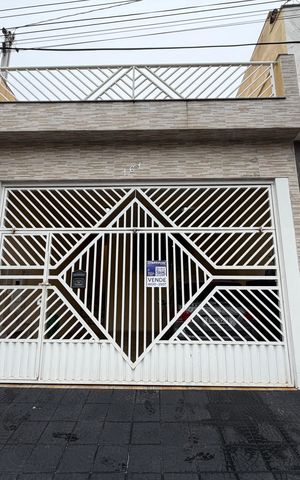 Casa para alugar com 190m², 3 quartos e 2 vagas Casa para alugar com 190m², 3 quartos e 2 vagasFachada
