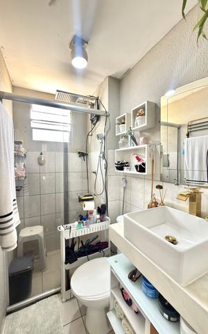 Apartamento à venda com 43m², 2 quartos e 1 vaga Apartamento à venda com 43m², 2 quartos e 1 vagaBanheiro Social
