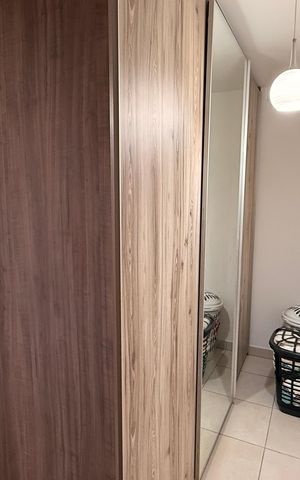 Apartamento à venda com 77m², 2 quartos e 2 vagasCloset da suíte
