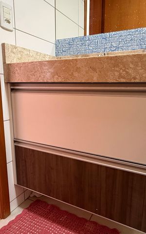 Apartamento à venda com 77m², 2 quartos e 2 vagasBanheiro do Quarto 1