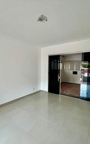 Apartamento para alugar com 150m², 4 quartos e 2 vagas Apartamento para alugar com 150m², 4 quartos e 2 vagasVaranda