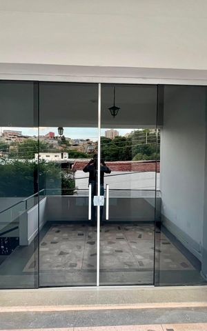 Apartamento para alugar com 150m², 4 quartos e 2 vagas Apartamento para alugar com 150m², 4 quartos e 2 vagasVaranda