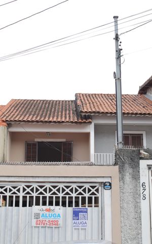 Casa para alugar com 72m², 2 quartos e 2 vagas Casa para alugar com 72m², 2 quartos e 2 vagasPlaca colocada 21/10(STZF-1212)
