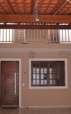 Casa para alugar com 72m², 2 quartos e 2 vagas Casa para alugar com 72m², 2 quartos e 2 vagasQuintal