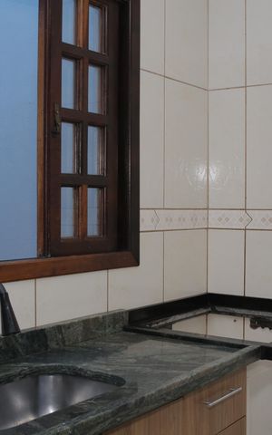 Casa para alugar com 72m², 2 quartos e 2 vagas Casa para alugar com 72m², 2 quartos e 2 vagasCozinha