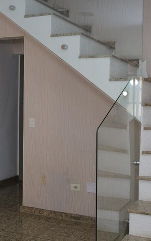 Casa para alugar com 72m², 2 quartos e 2 vagas Casa para alugar com 72m², 2 quartos e 2 vagasSala