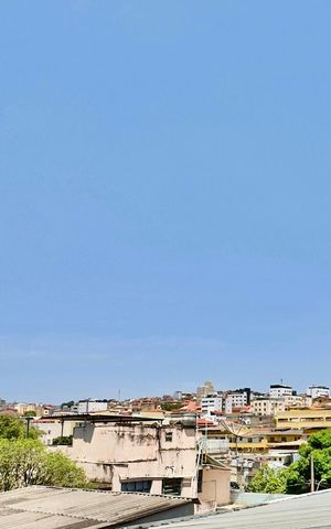 Casa à venda com 220m², 5 quartos e 3 vagas Casa à venda com 220m², 5 quartos e 3 vagasVista