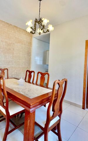 Casa à venda com 220m², 5 quartos e 3 vagas Casa à venda com 220m², 5 quartos e 3 vagasCopa