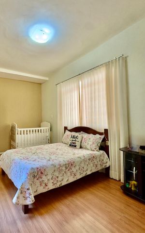 Casa à venda com 220m², 5 quartos e 3 vagas Casa à venda com 220m², 5 quartos e 3 vagasQuarto 5