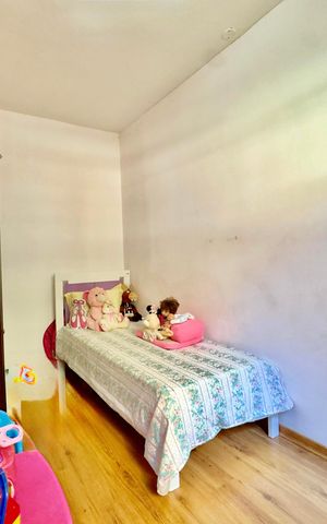 Casa à venda com 220m², 5 quartos e 3 vagas Casa à venda com 220m², 5 quartos e 3 vagasQuarto 4