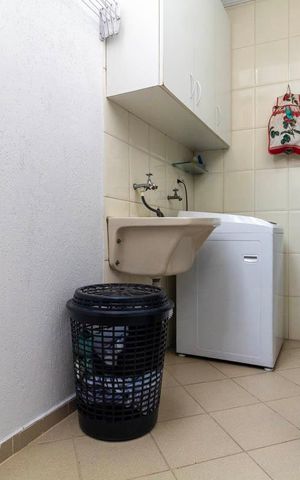 Casa de condomínio à venda com 90m², 2 quartos e 2 vagas Casa de condomínio à venda com 90m², 2 quartos e 2 vagasÁrea de Serviço