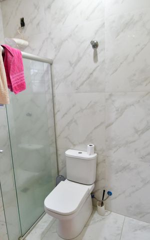 Casa à venda com 110m², 3 quartos e 2 vagasBanheiro