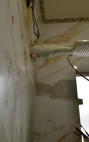 Casa à venda com 110m², 3 quartos e 2 vagasBanheiro