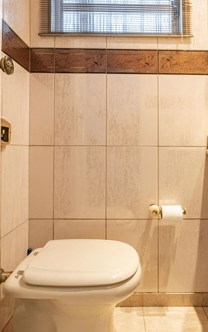 Casa à venda com 180m², 3 quartos e 2 vagasLavabo