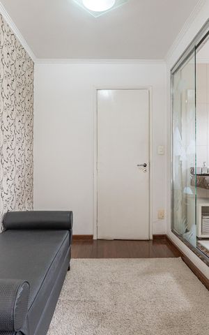 Casa à venda com 180m², 3 quartos e 2 vagasSuíte