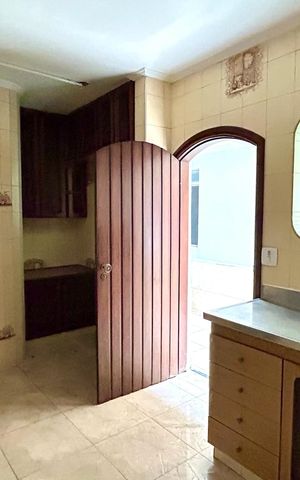 Casa para alugar com 270m², 3 quartos e 5 vagas Casa para alugar com 270m², 3 quartos e 5 vagasCozinha