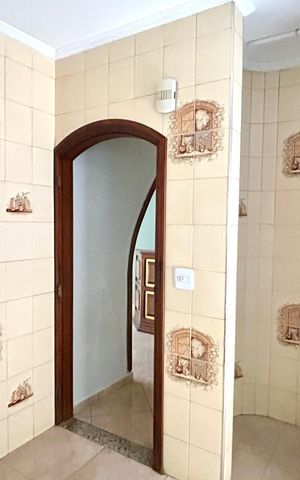 Casa para alugar com 270m², 3 quartos e 5 vagas Casa para alugar com 270m², 3 quartos e 5 vagasCozinha