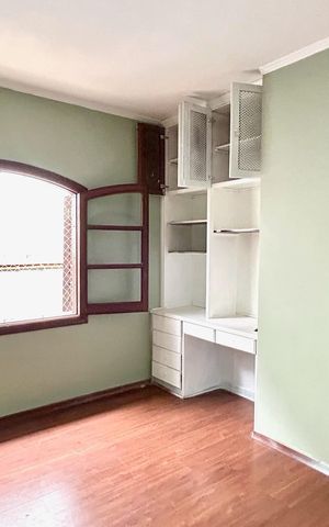 Casa para alugar com 270m², 3 quartos e 5 vagas Casa para alugar com 270m², 3 quartos e 5 vagasQuarto 2