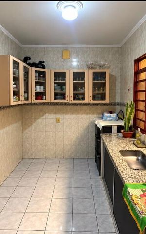 Casa à venda com 117m², 3 quartos e 3 vagas Casa à venda com 117m², 3 quartos e 3 vagasCozinha