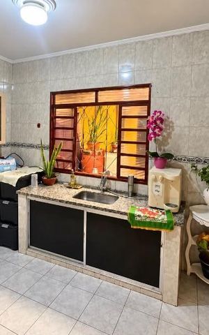 Casa à venda com 117m², 3 quartos e 3 vagas Casa à venda com 117m², 3 quartos e 3 vagasCozinha