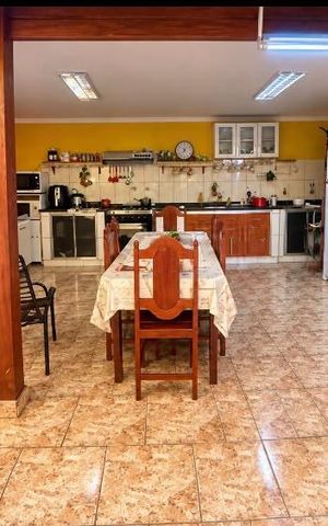 Casa à venda com 117m², 3 quartos e 3 vagas Casa à venda com 117m², 3 quartos e 3 vagasÁrea externa
