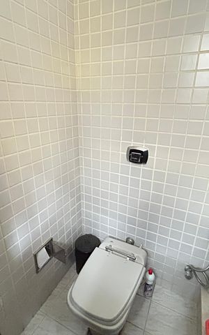 Casa à venda com 350m², 2 quartos e 1 vagaBanheiro da Suíte