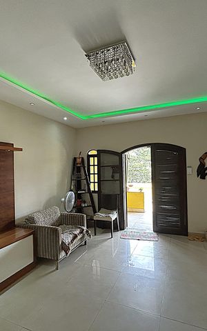 Casa à venda com 350m², 2 quartos e 1 vagaSala